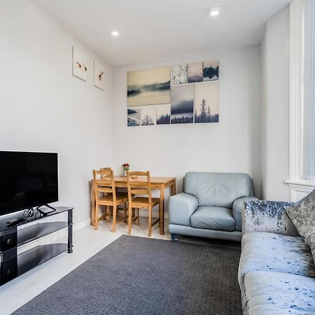 Modern Flat In Moseley With Free Parking Apartamento Birmingham Exterior foto