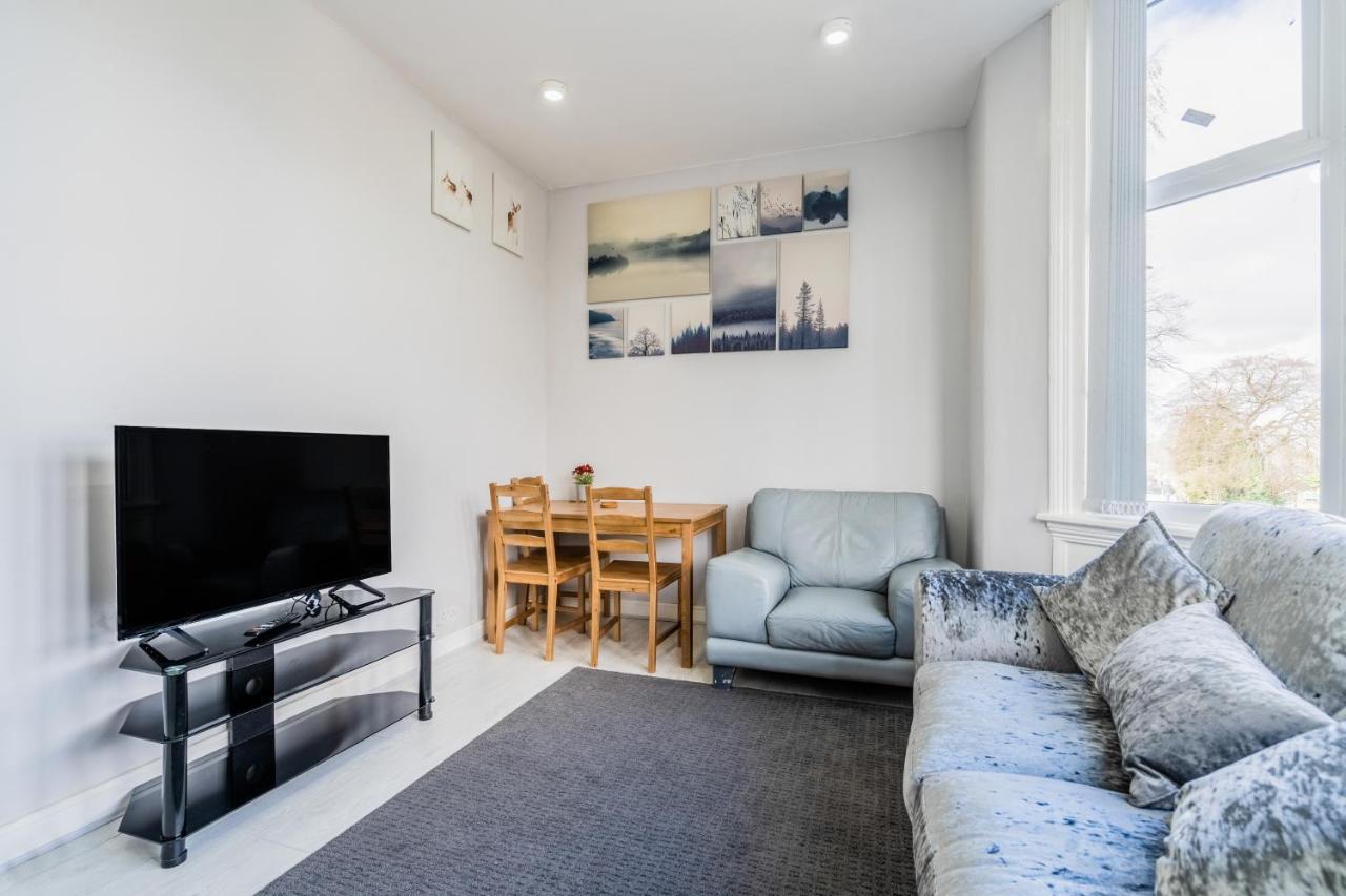 Modern Flat In Moseley With Free Parking Apartamento Birmingham Exterior foto