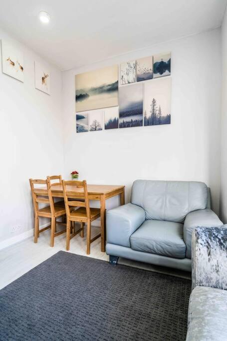 Modern Flat In Moseley With Free Parking Apartamento Birmingham Exterior foto